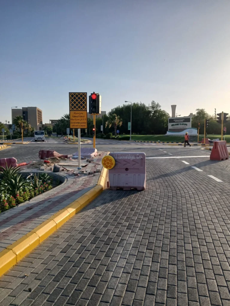 Traffic and Directional Signage Installation in Saudi Arabia - Gallery image 3